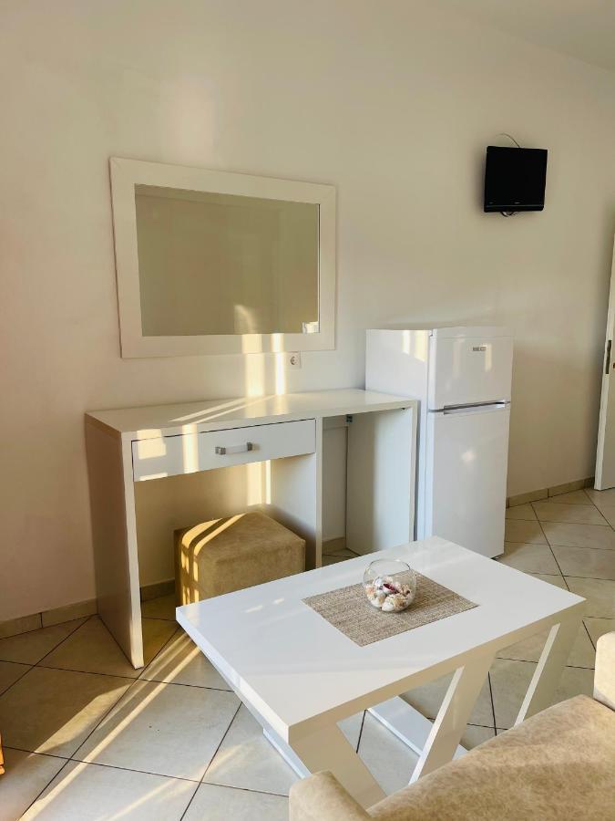 Orea Hotel Himarë Dış mekan fotoğraf