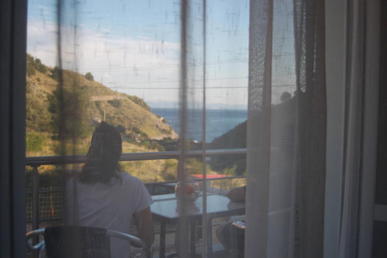 Orea Hotel Himarë Dış mekan fotoğraf